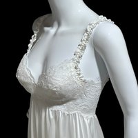 OLGA 1960s vintage 92040 Snowy white night gown dress