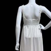 OLGA 1960s vintage 92040 Snowy white night gown dress