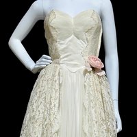 1950s vintage prom wedding dress, ivory white lace and tulle cupcake evening gown, shelf bust ball gown, 33 bust