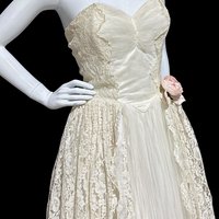 1950s vintage prom wedding dress, ivory white lace and tulle cupcake evening gown, shelf bust ball gown, 33 bust