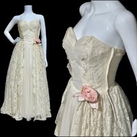 1950s vintage prom wedding dress, ivory white lace and tulle cupcake evening gown, shelf bust ball gown, 33 bust