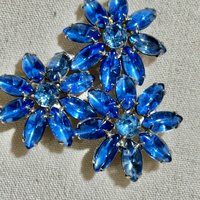 1950s vintage flower brooch pin, blue rhinestone jelly belly large flower trio for lapel hat or scarf