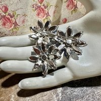 1950s vintage flower brooch pin, blue rhinestone jelly belly large flower trio for lapel hat or scarf