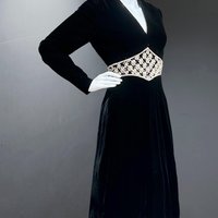 MOLLIE PARNIS for SAKS vintage evening cocktail dress, black velvet with Rhinestone encrusted waist band, 38 bust