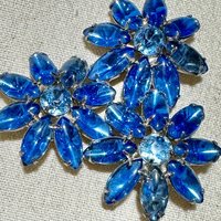 1950s vintage flower brooch pin, blue rhinestone jelly belly large flower trio for lapel hat or scarf