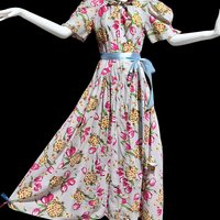 1940s vintage waffled cotton floral day dress, blue pink yellow green tulips and hydrangeas