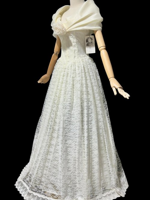 Jessica McClintock 1980s vintage wedding dress, white lace gown with organza off the shoulder wrap