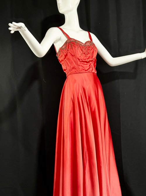 JULIUS GARFINCKEL & CO, 1940s vintage evening dress, Shiny Satin Beaded Evening Ball Gown