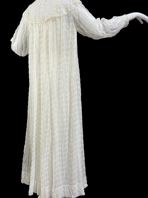 TULA vintage 1940s nightgown & robe set, white sheer tone on tone seersucker peignoir set