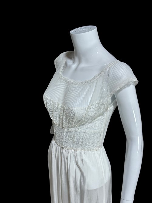 ARISTOCRAFT 1940s vintage slip dress, white silky nylon