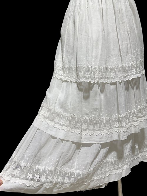 1900s Edwardian Antique cotton maxi skirt, tiered batiste cotton lace and embroidery, hippie boho prairie summer lawn skirt