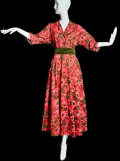 EVELYN PEARSON Vintage 1950s dressing gown robe, red and green floral polished cotton house dress