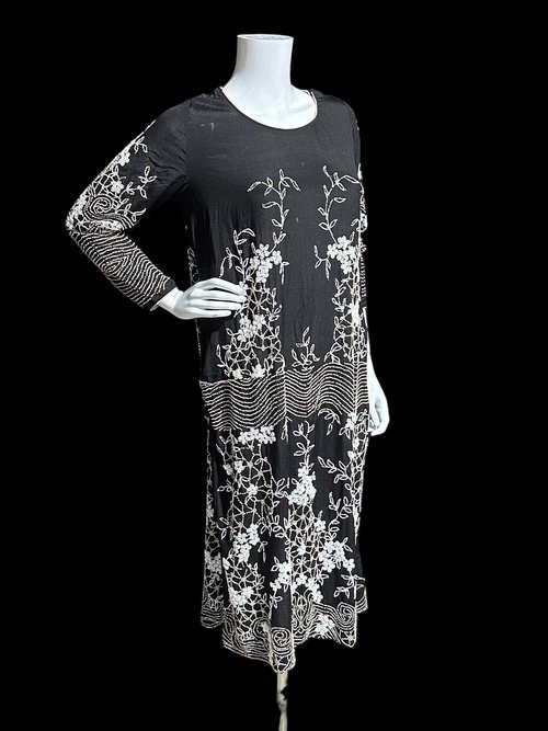 HOUSE OF ADAIR vintage 1920s dress, black and white shift beaded flapper dress