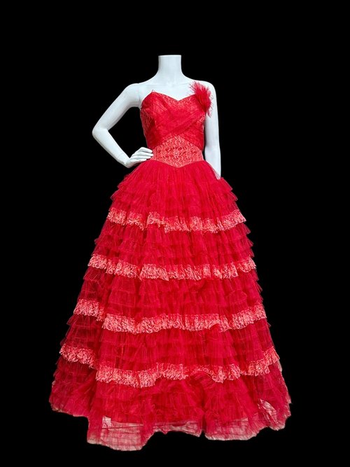 1950s vintage prom dress, Lipstick Red tulle cupcake evening gown, cocktail party dress, tiered and ruffled full circle net skirt