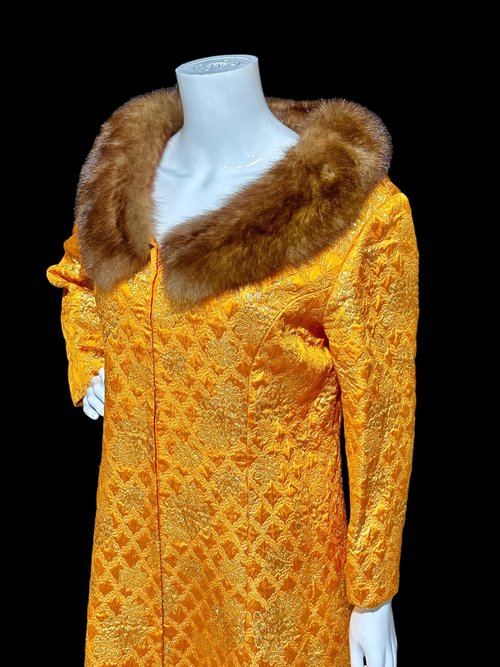 MALOUF PERFECT NEGLIGEE vintage evening dressing gown, orange gold metallic brocade shift dressing gown robe