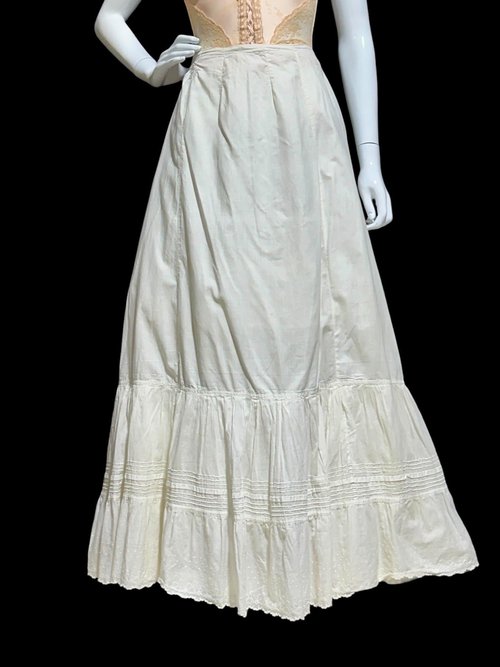 Antique Edwardian 1900s cotton maxi skirt, white pin tuck and embroidery