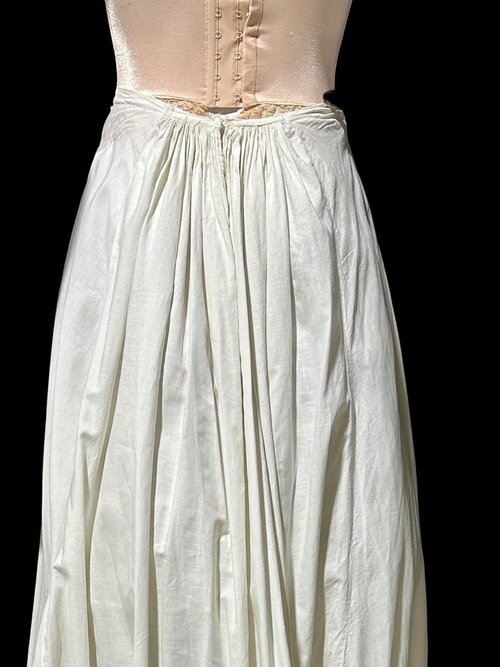 Antique Edwardian 1900s cotton maxi skirt, white pin tuck and embroidery