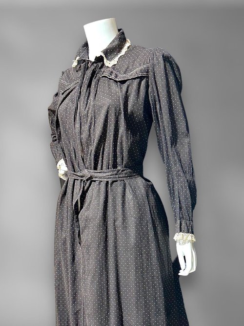 BIBERMAN'S MADE Antique Chore Work Dress, 1800s Black and White dot cotton Prairie day dress, 36 bust