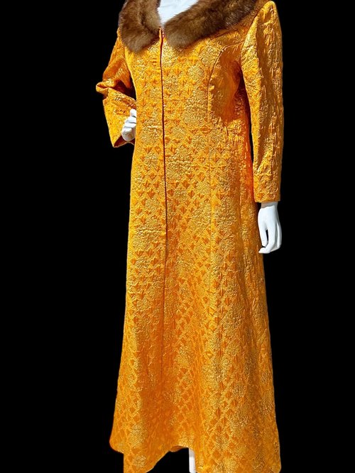 MALOUF PERFECT NEGLIGEE vintage evening dressing gown, orange gold metallic brocade shift dressing gown robe