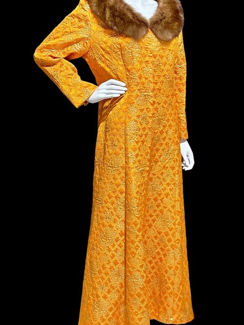 MALOUF PERFECT NEGLIGEE vintage evening dressing gown, orange gold metallic brocade shift dressing gown robe