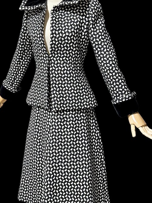 ARNOLD SCAASI COUTURE vintage suit, 1970s jacket skirt set, business suit, Black white houndstooth