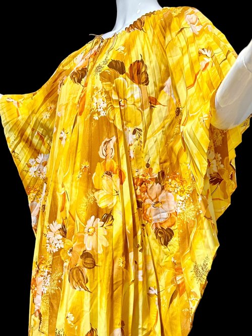 1970s Vintage caftan kaftan dress, Sunny golden yellow accordion pleated floral party hostess gown, one size