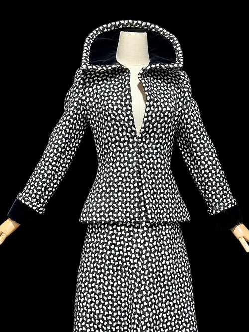 ARNOLD SCAASI COUTURE vintage suit, 1970s jacket skirt set, business suit, Black white houndstooth