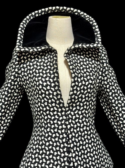 ARNOLD SCAASI COUTURE vintage suit, 1970s jacket skirt set, business suit, Black white houndstooth