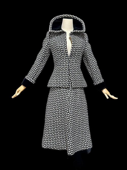 ARNOLD SCAASI COUTURE vintage suit, 1970s jacket skirt set, business suit, Black white houndstooth 2 piece suit, wear to work, 32 bust