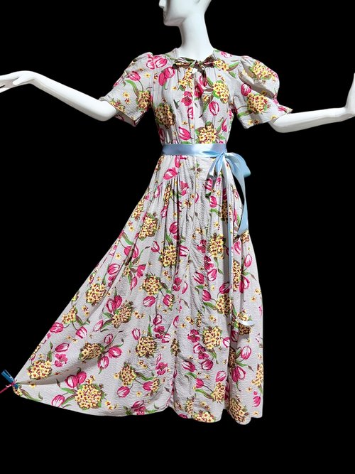 1940s vintage waffled cotton floral day dress, blue pink yellow green tulips and hydrangeas