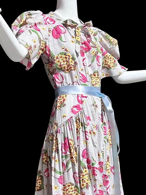 1940s vintage waffled cotton floral day dress, blue pink yellow green tulips and hydrangeas