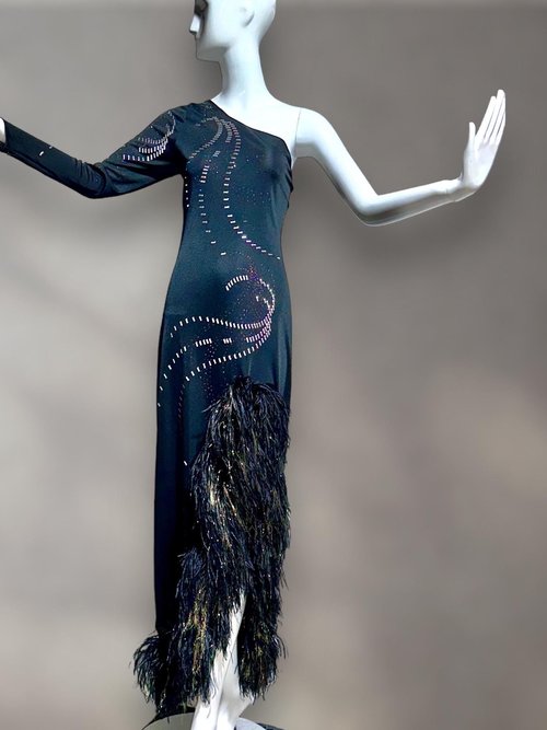 1970s vintage evening gown, Black bodycon one shoulder sheath gown, Thigh high slit with Ostrich Feathers