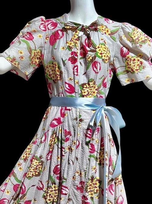 1940s vintage waffled cotton floral day dress, blue pink yellow green tulips and hydrangeas