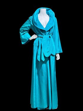 LUCIE ANN Beverly Hills vintage dressing gown robe, blue satin moire wrap around house coat