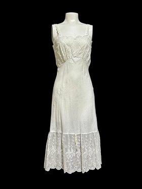 REMBRANDT vintage 1950s nightgown, white cotton embroidered night dress